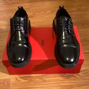 HUGO Glossy Black Men's Oxfords